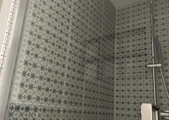 L Exotique